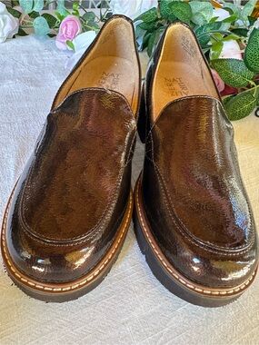 Men's Brown Patent Leather Slip-On Dress Shoes